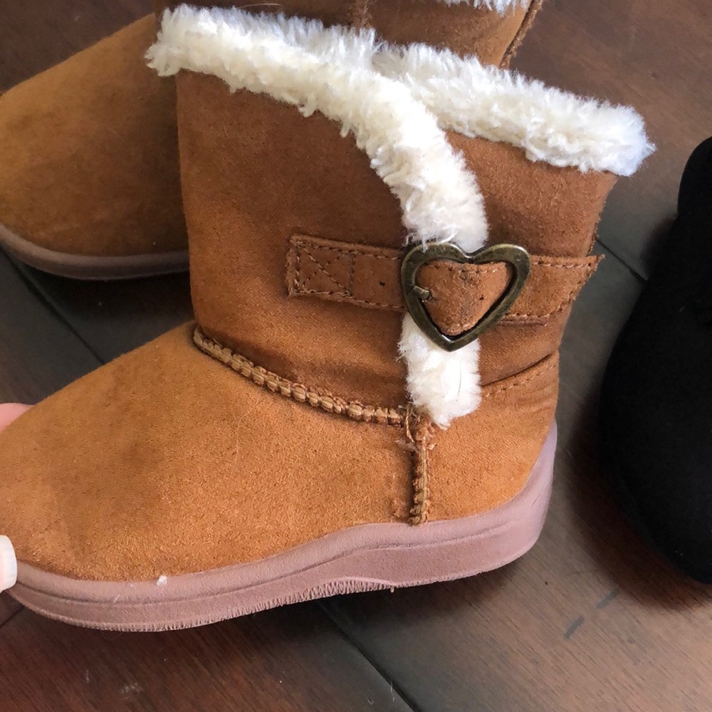Baby Girl Boots Size 3 - Picture 2 of 7